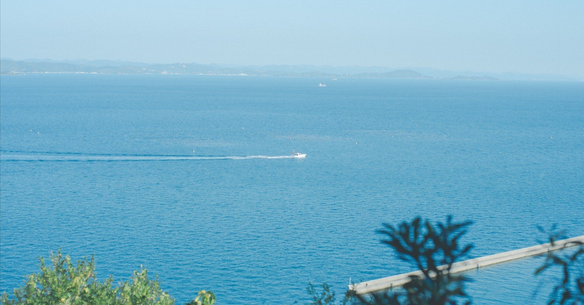 瀬戸内海に浮かぶ、美しいアートの島へ。 /GFX50SⅡ/mitakon65mm f1.4