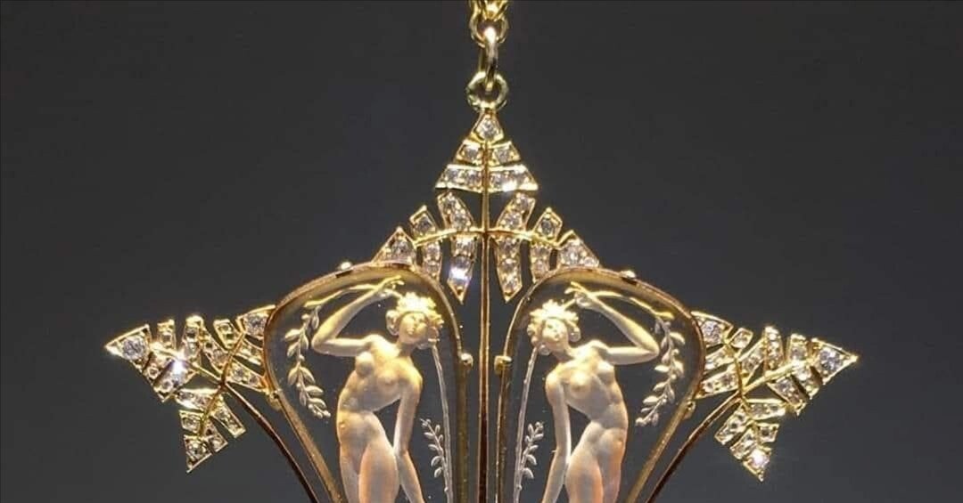 余りにも繊細で優美に創られたアール・ヌーヴォー様式のペンダント