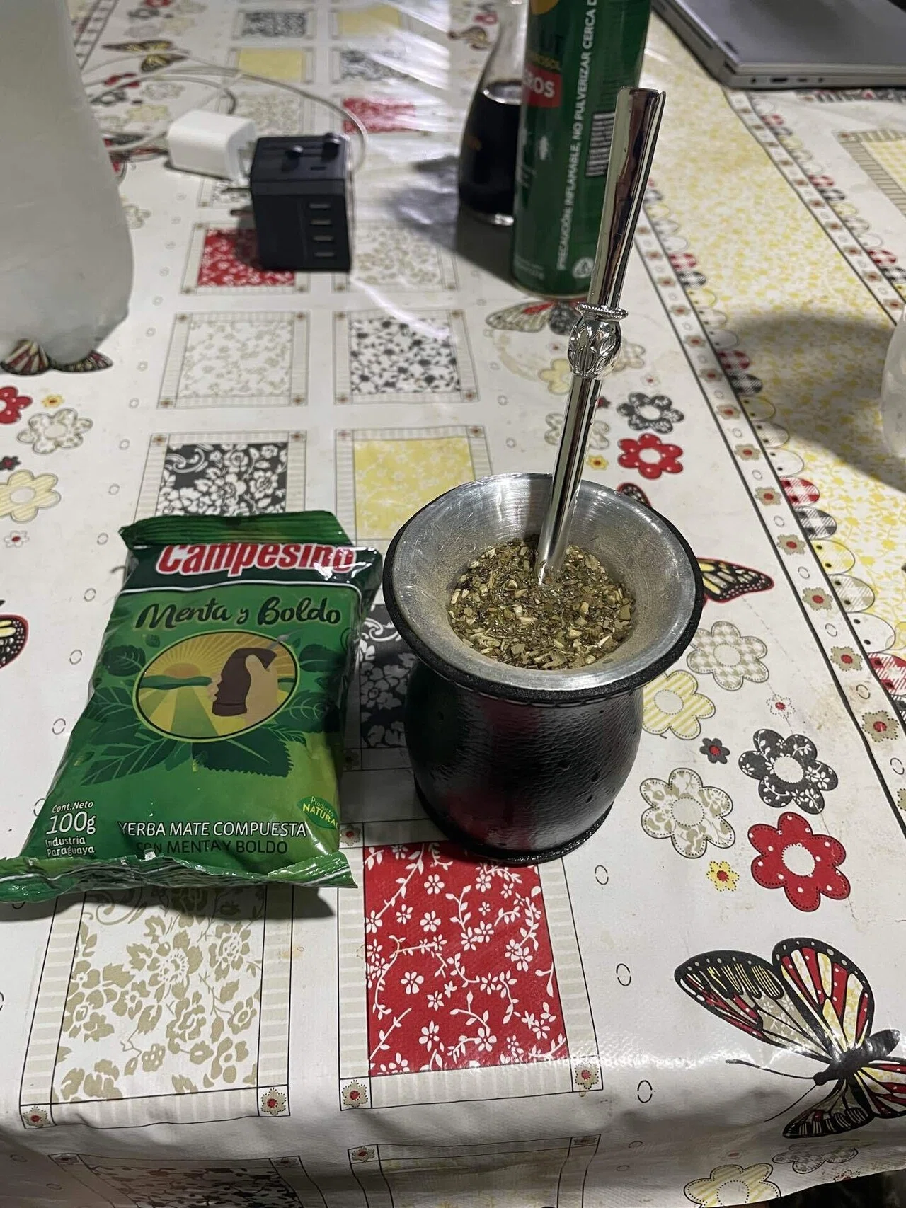 ?? パラグアイの国民的飲み物「マテ茶」を飲んでみた｜ブラジル 