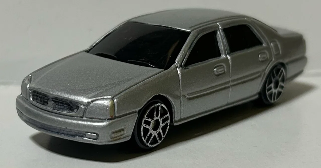 マイスト キャデラック デビル DTS Maisto Fresh Metal Cadillac
