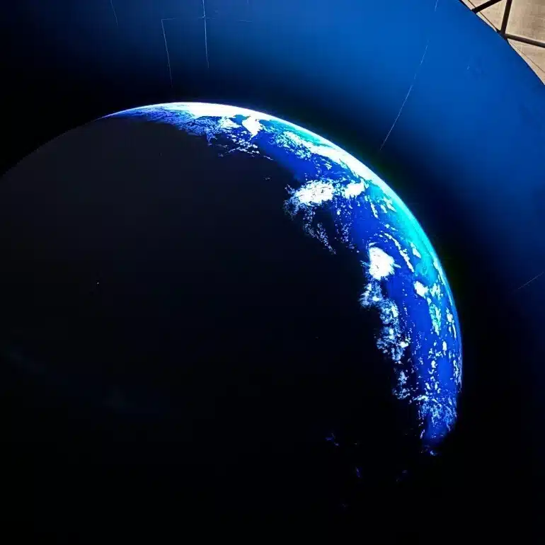 月と太陽
