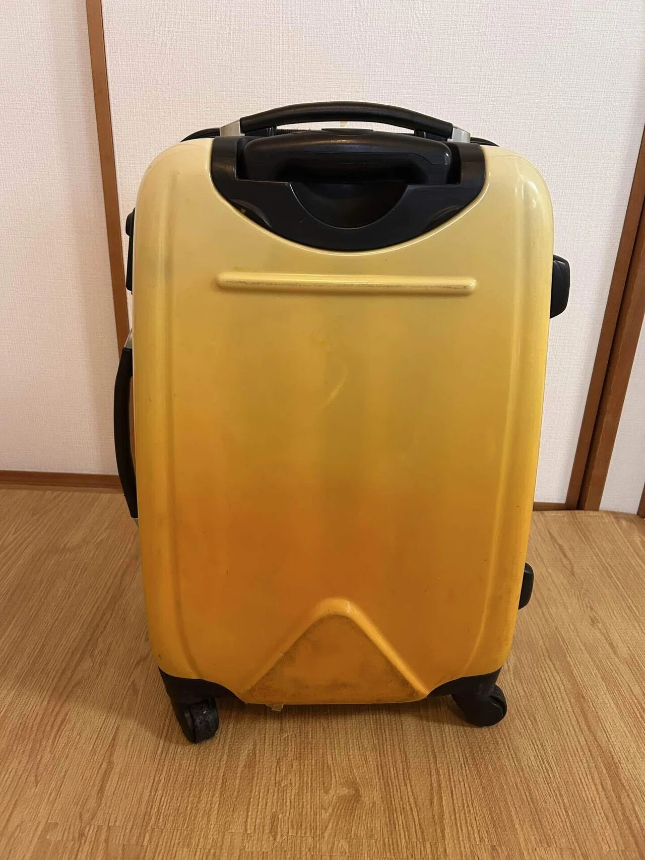 15年以上使ったスーツケース】捨てるか悩んだ末、たどり着いたある方法 