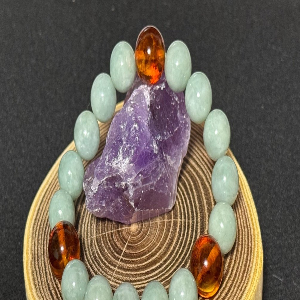 私が「翡翠」と「琥珀」を身に着けたら、3秒で「マインドフルネス」に