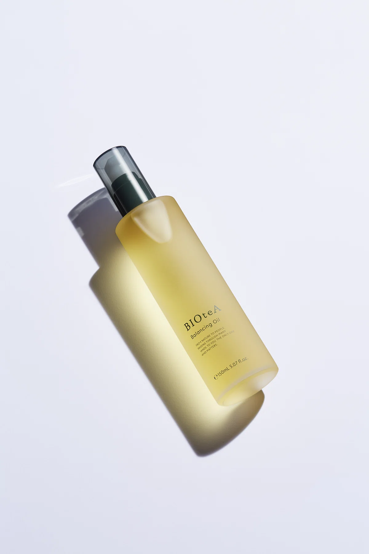 乾燥から髪・頭皮を守るために。植物由来にこだわったヘアオイル「BIOteA」を入荷しました。｜表参道の眉毛サロン＆セレクトショップ ...