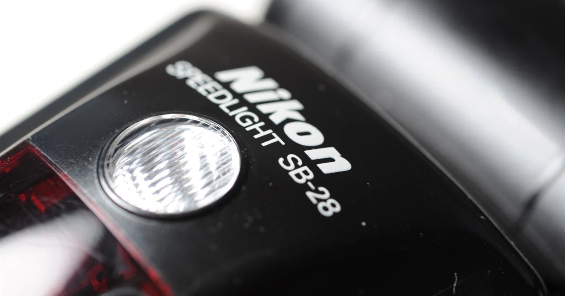 古いストロボはデジタルなら外光オートで使う（ニコン SB-28 