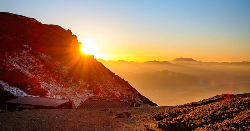 季節を越えて、天狗と根石のふたつ岳へ。初冬の北八ヶ岳しみじみ山歩き。