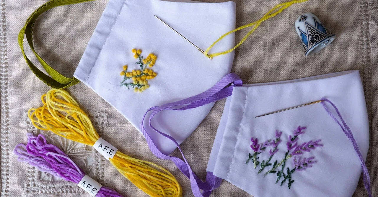 ハンドメイド☆刺繍 手刺繍 インナーマスク 立体マスク もみじ 紅葉 