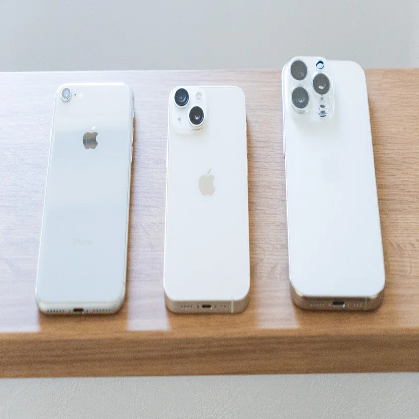 iPhone 17Pro」ではなく、「iPhone 16 Pro」を選んだ理由 | デザインと 