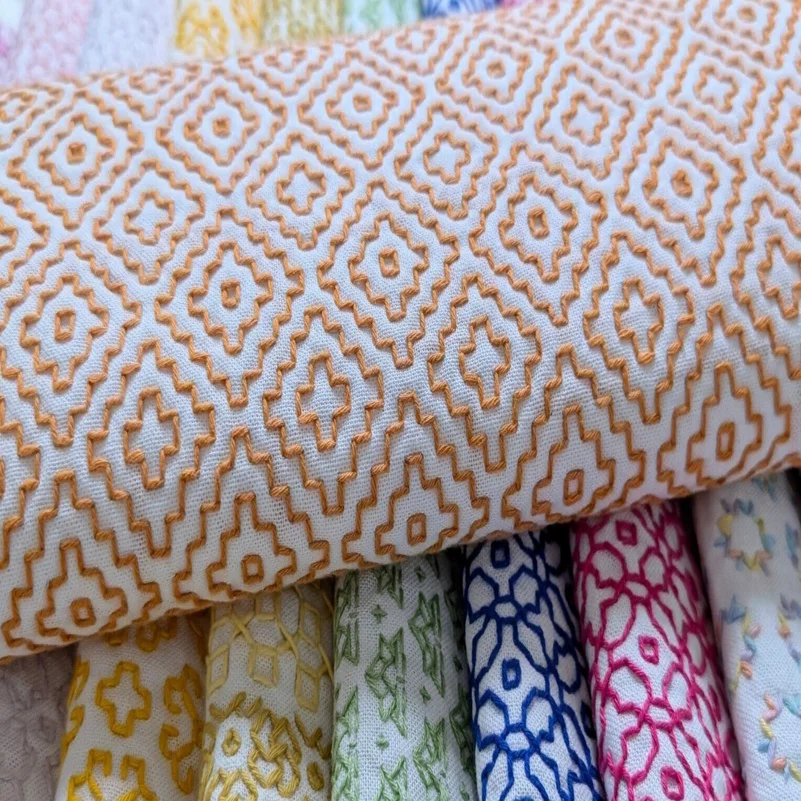 付下げ 刺繍柄 霞に四季の花模様 水柿色 縮緬 K-4856 付下げ 刺繍柄 霞に四季の花模様 水柿色 縮緬 K-4856 【公式通販】