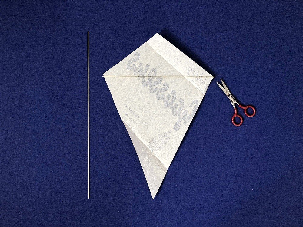 思い出の紙を凧に Let's go fly a kite!｜me to te