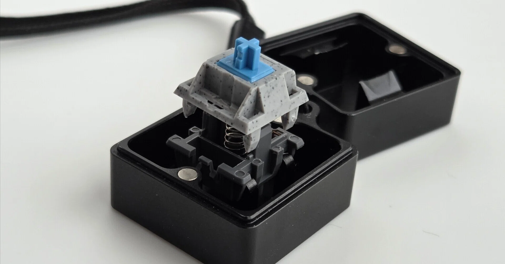 キースイッチ詳解～Keygeek M1を例にして～｜ぴろりどん