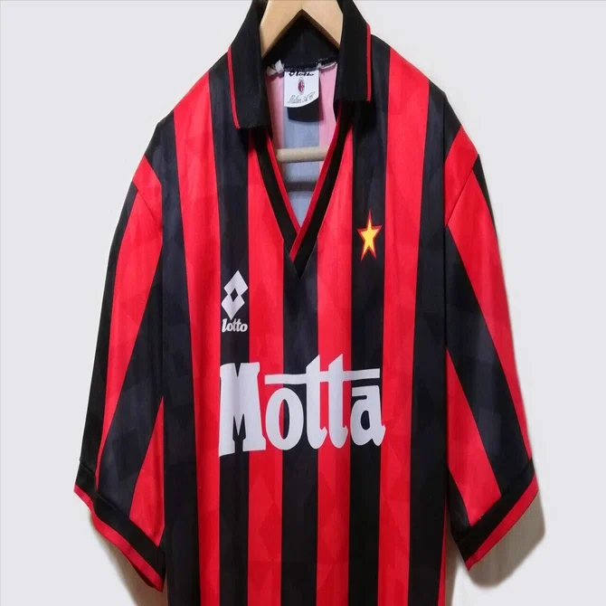 胸の“Motta”って？ACミラン、甦る「セリエAの黄金時代」1993-94