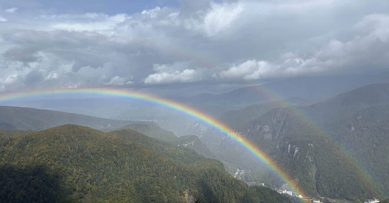 超絶景！】層雲峡で大雪山が作り出した火砕流大地と柱状節理に見惚れる