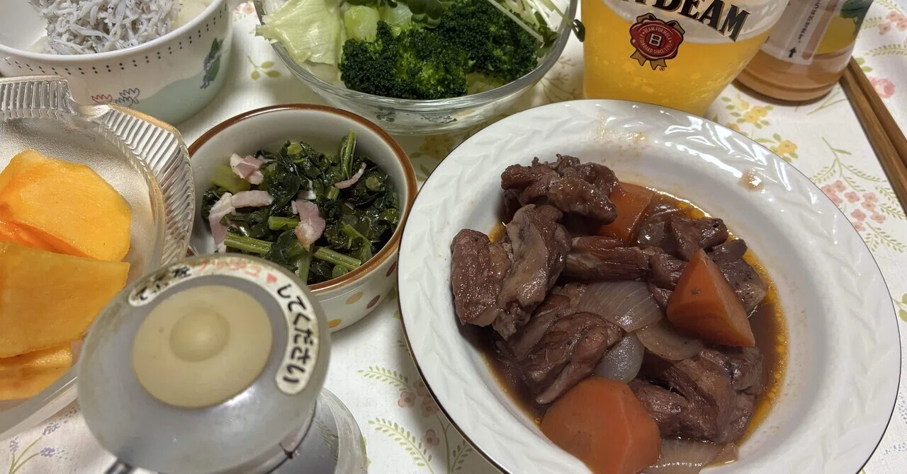 [Today's Dinner] Chicken braised in red wine, whitebait with daikon ...