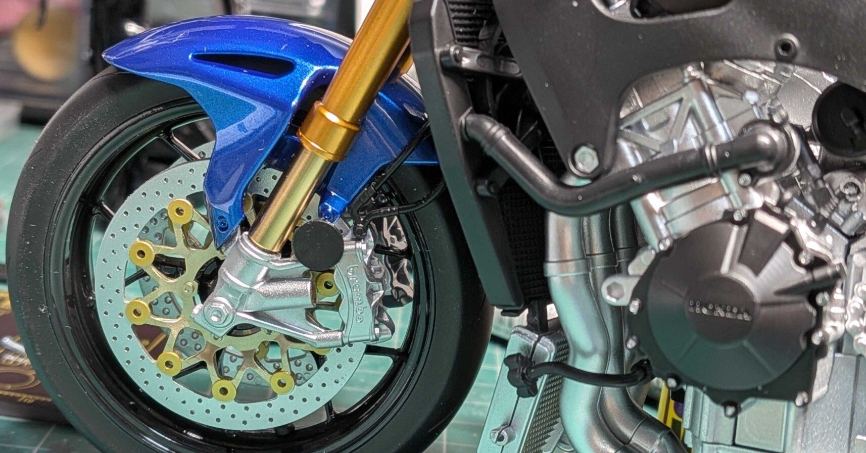 製作記3】MagicFactory CBR1000RR-R ファイヤーブレード SP 30th