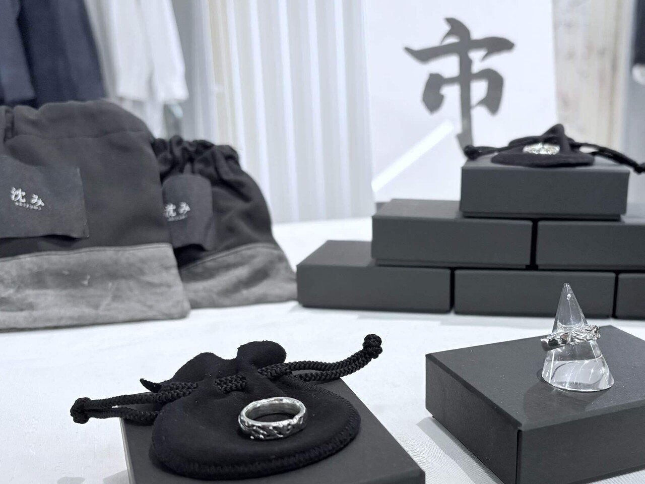 西武渋谷店POPUP1日目に来店したお客様｜伊豆味俊