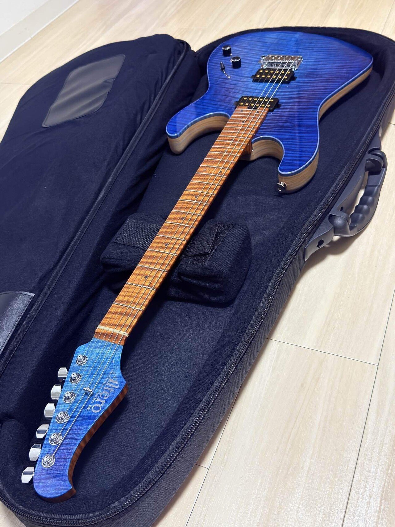 Altero Custom Guitars / Astra Custom 6｜吃
