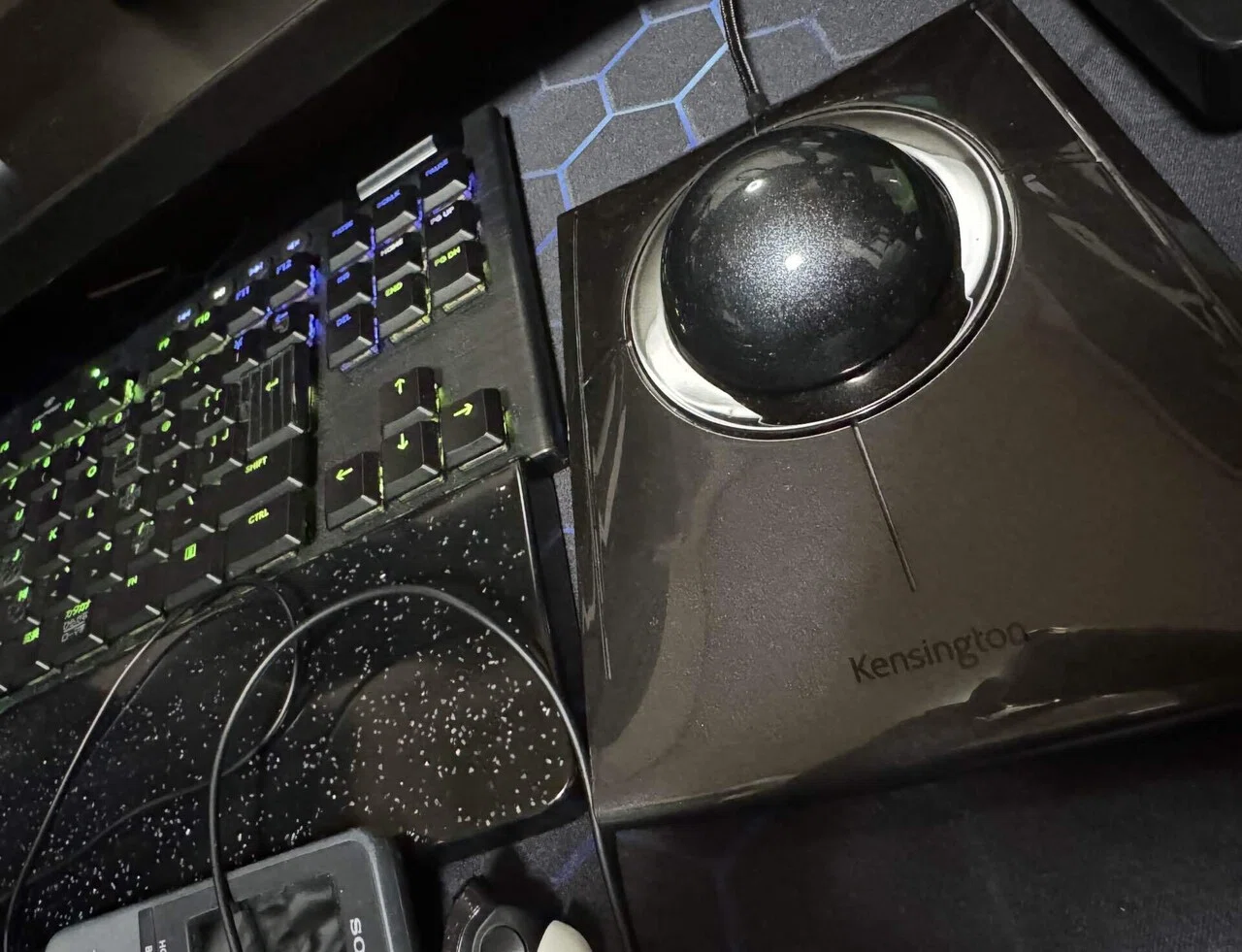 Expert Mouse TB800 EQ トラックボールのシルバーモデルをめっちゃ試し 