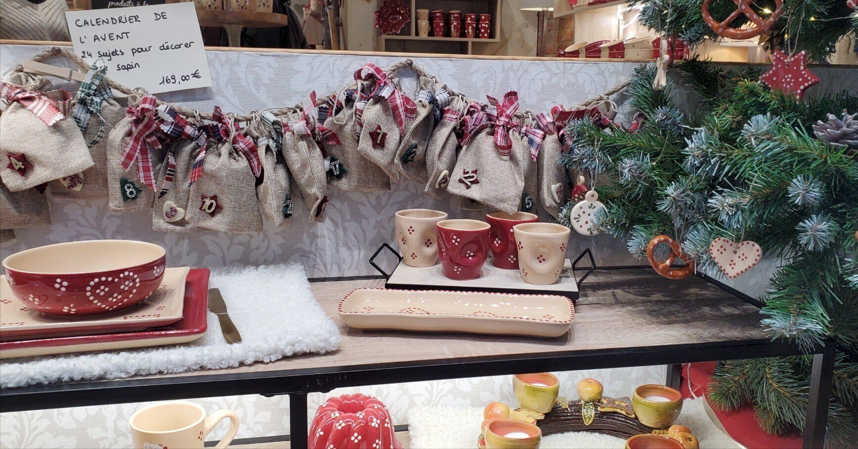 フランス🇫🇷:Strasbourgでスフレンハイム焼き(アルザス陶器)の フランス🇫🇷:Strasbourgでスフレンハイム焼き(アルザス陶器)の