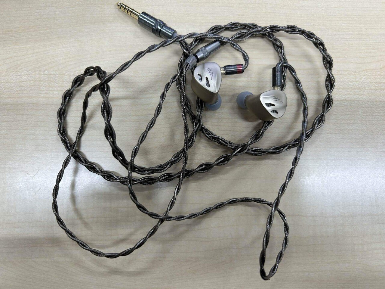 DUNU Vulkan2 レビュー｜アジフライ