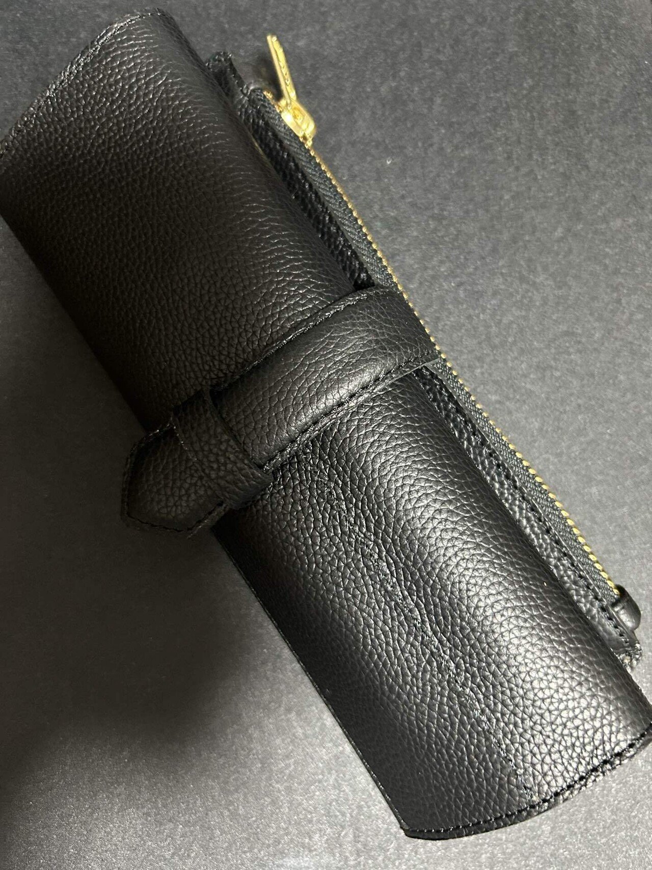 バハギアペンケース ロール型ファスナーモデル シュリンクレザー