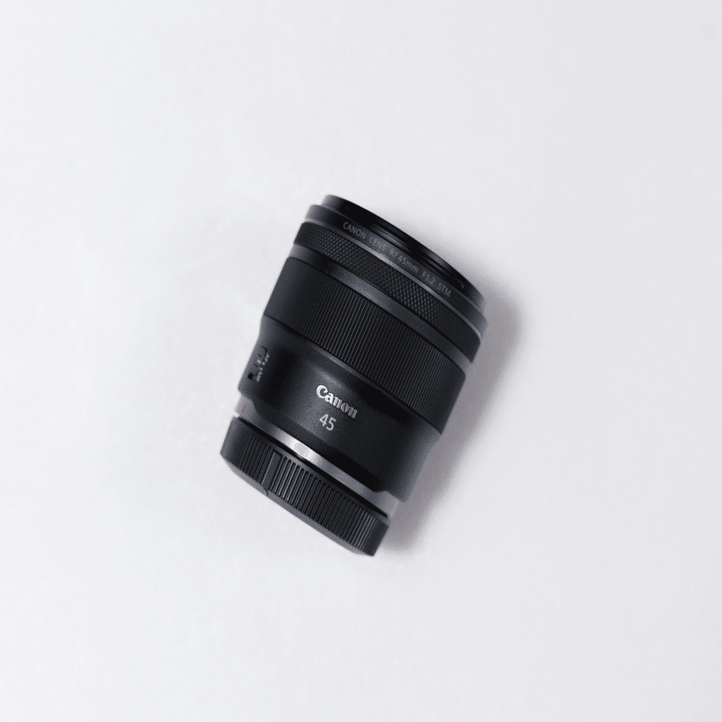 RF45mm F1.2 STM｜Shun