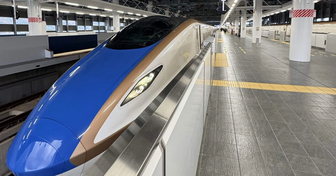 From Tsuruga to Shin-Takaoka by Shinkansen [Batachi's Hokuriku Castle ...