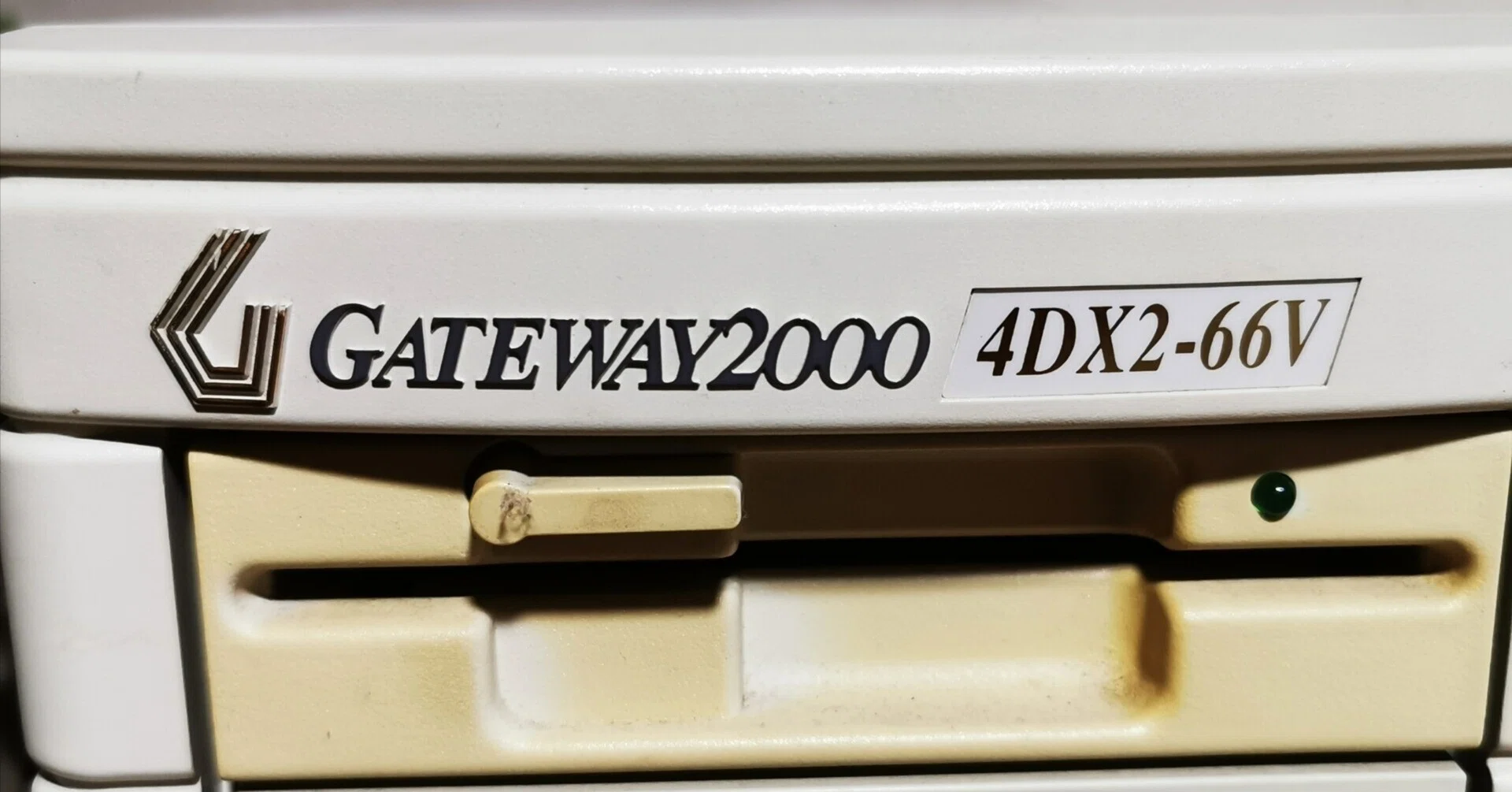 GATEWAY2000 4DX2-66V｜Akane
