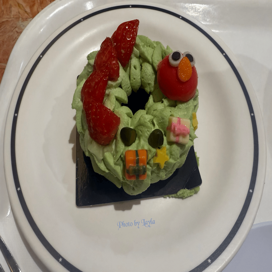 USJ日記】パーク内のクリスマスケーキの食レポさせてください