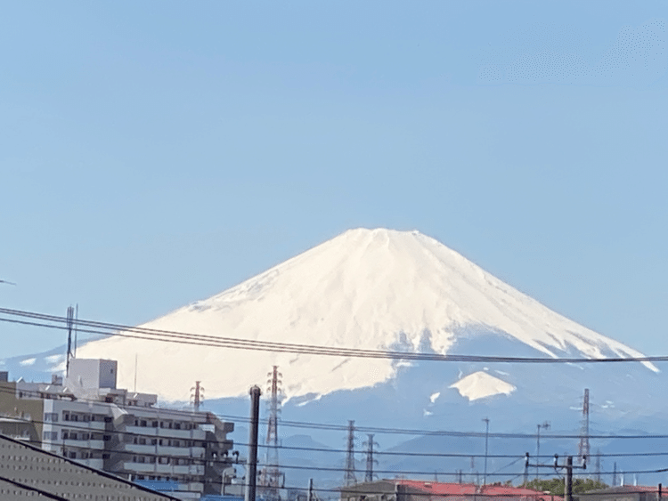 茅ヶ崎の自然！

春麗かな日曜日

まだ富士山には雪が残っています。