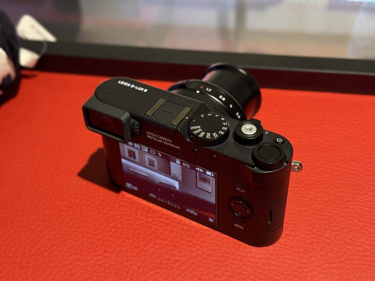 複数のカメラ 8台 写真機｜中望遠探訪はまだまだ続いています｜Leica D-LUX 8｜butchmisao