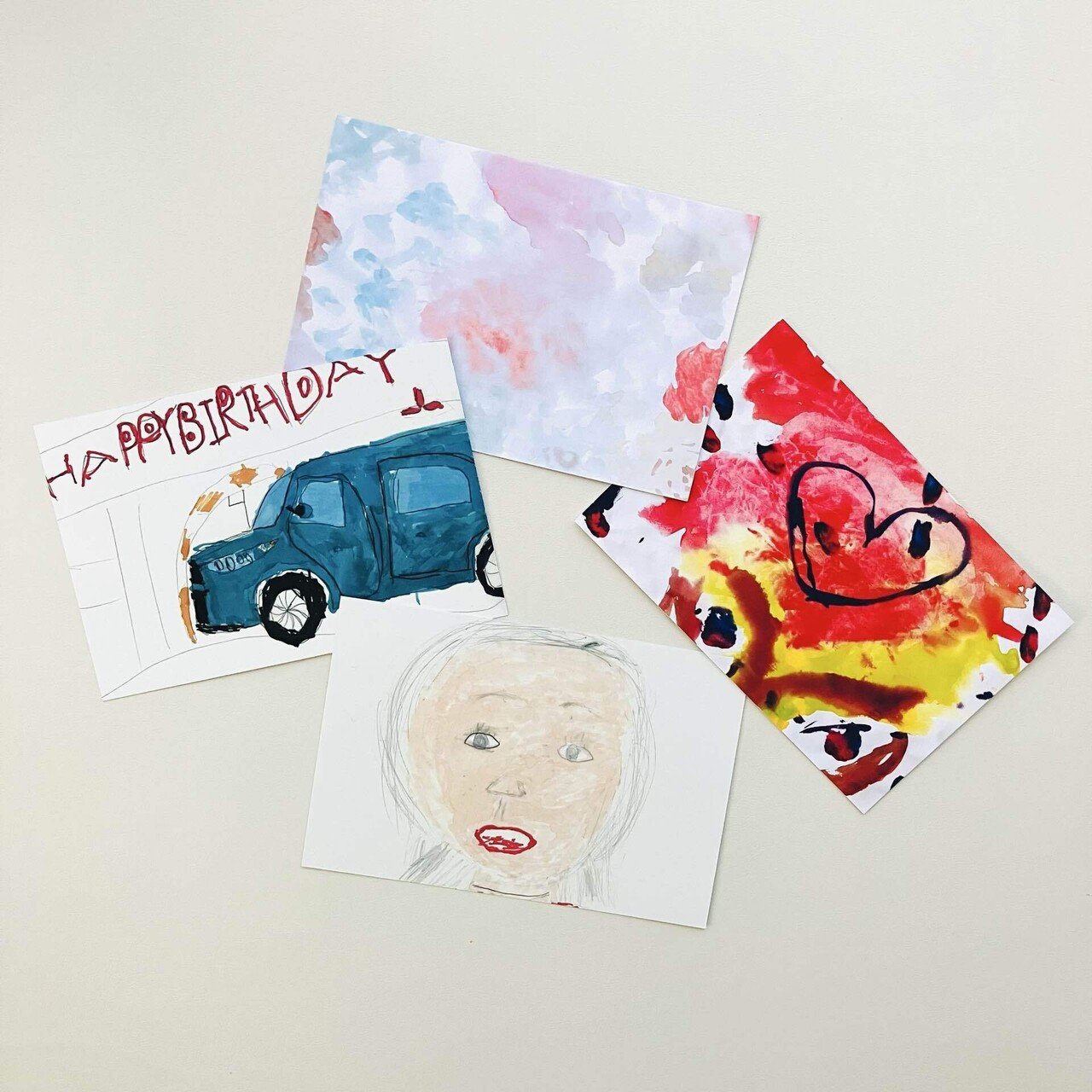 世界を描く息子と、世界をつなぐ母｜mika🌼