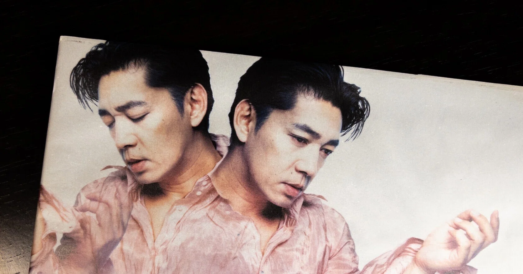 坂本龍一のアルバムジャケットを撮影したフォトグラファーたち｜白い