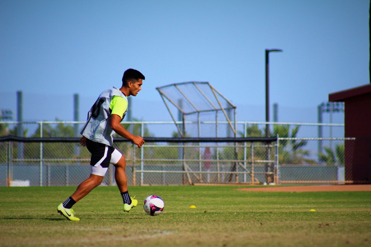 サッカー画像 大澄紅希 ハワイでサッカーアカデミー経営 Note