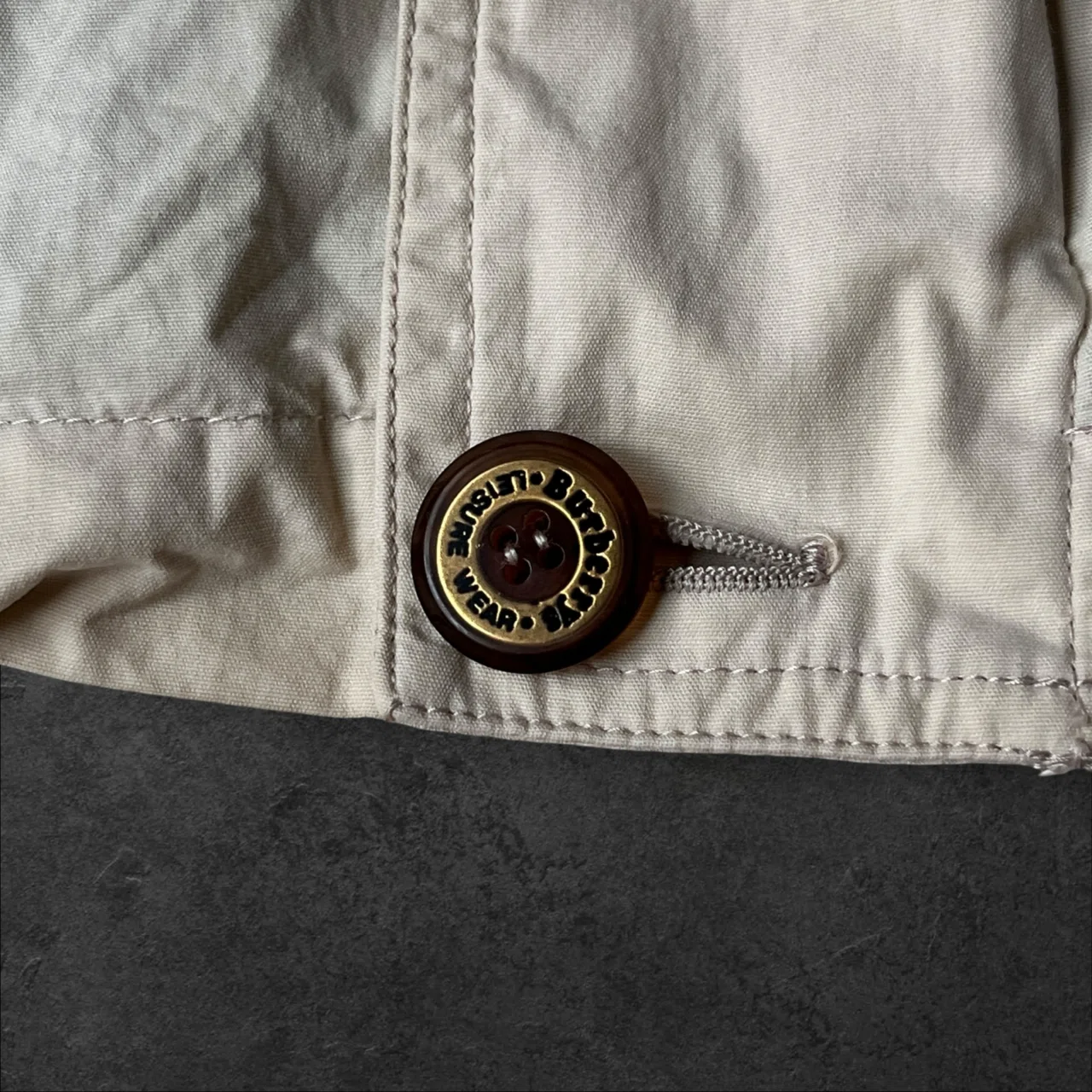 タグで読み解くBurberry。Burberrysとの違いと、ちょっとレアな「週末 
