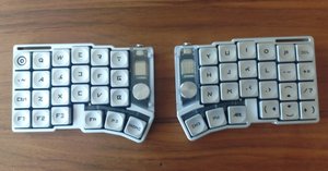 Cornix】ピアノ愛好家の「分割キーボード」趣味｜vc_archet / チェロの弓