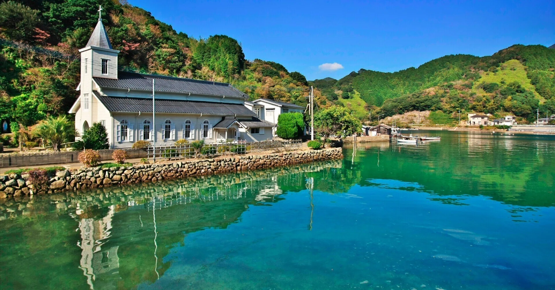 五島列島カトリック教会巡礼5 中通島南部と若松島の教会｜旅する巡礼者