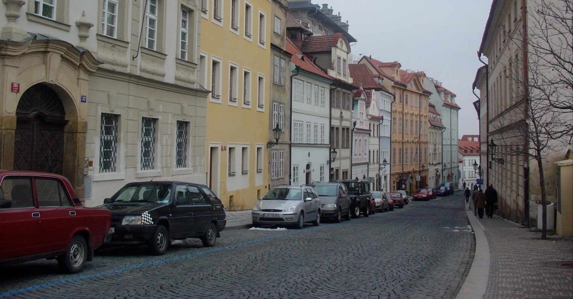 海外ひとり旅inチェコ🇨🇿】私なりの街歩きの楽しみ方 | プラハの石畳