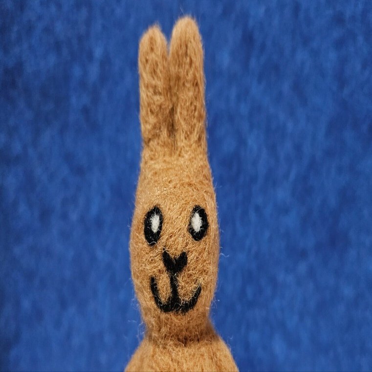 羊毛フェルト5】：茶ウサギの置き物｜橙菊流古春