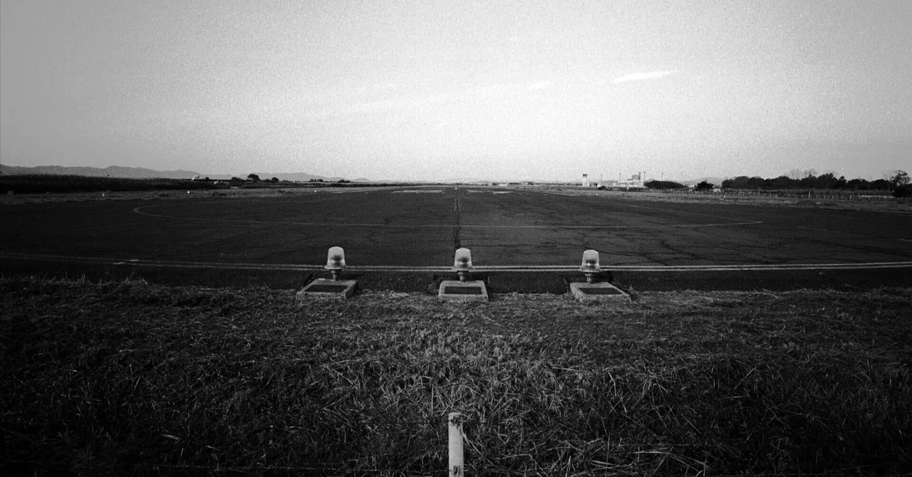 微生のかたち 静寂に漂う線 悲しい風景。 〜 Tri-Xで万全 〜｜Miyake