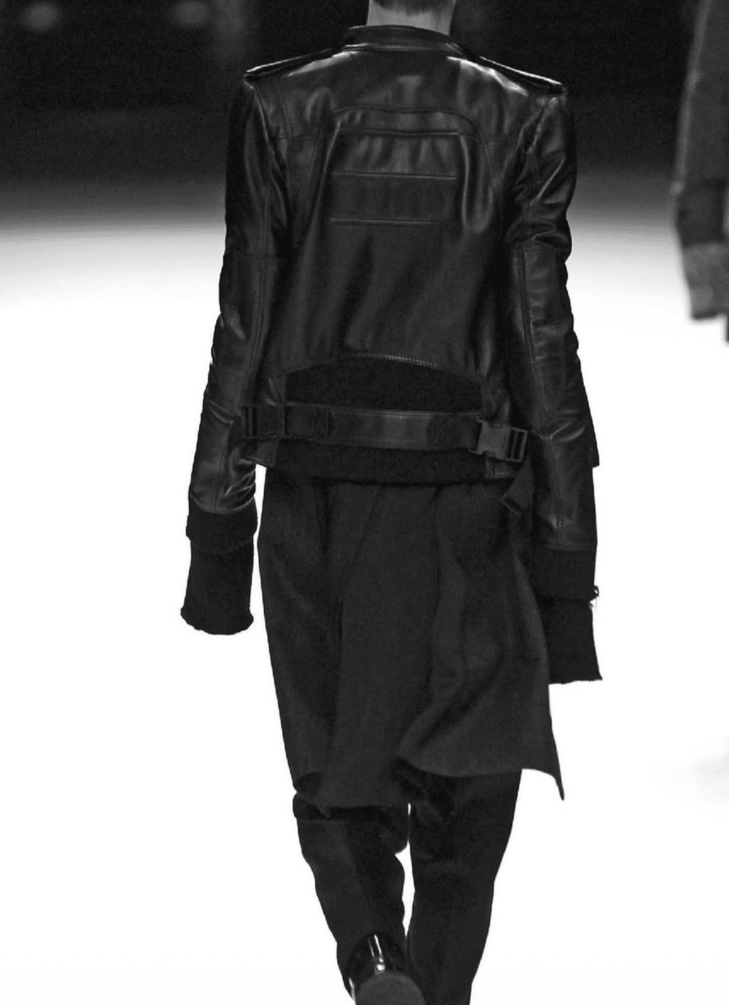 ダークウェアのスタイリングガイド｜エディ期ディオールオム編②