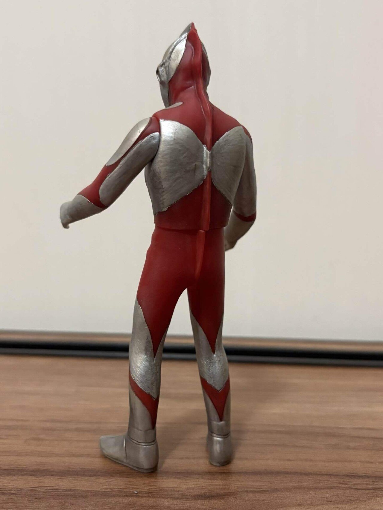 ウルトラマンAタイプ 重塗装計画｜自由なダム・ガン