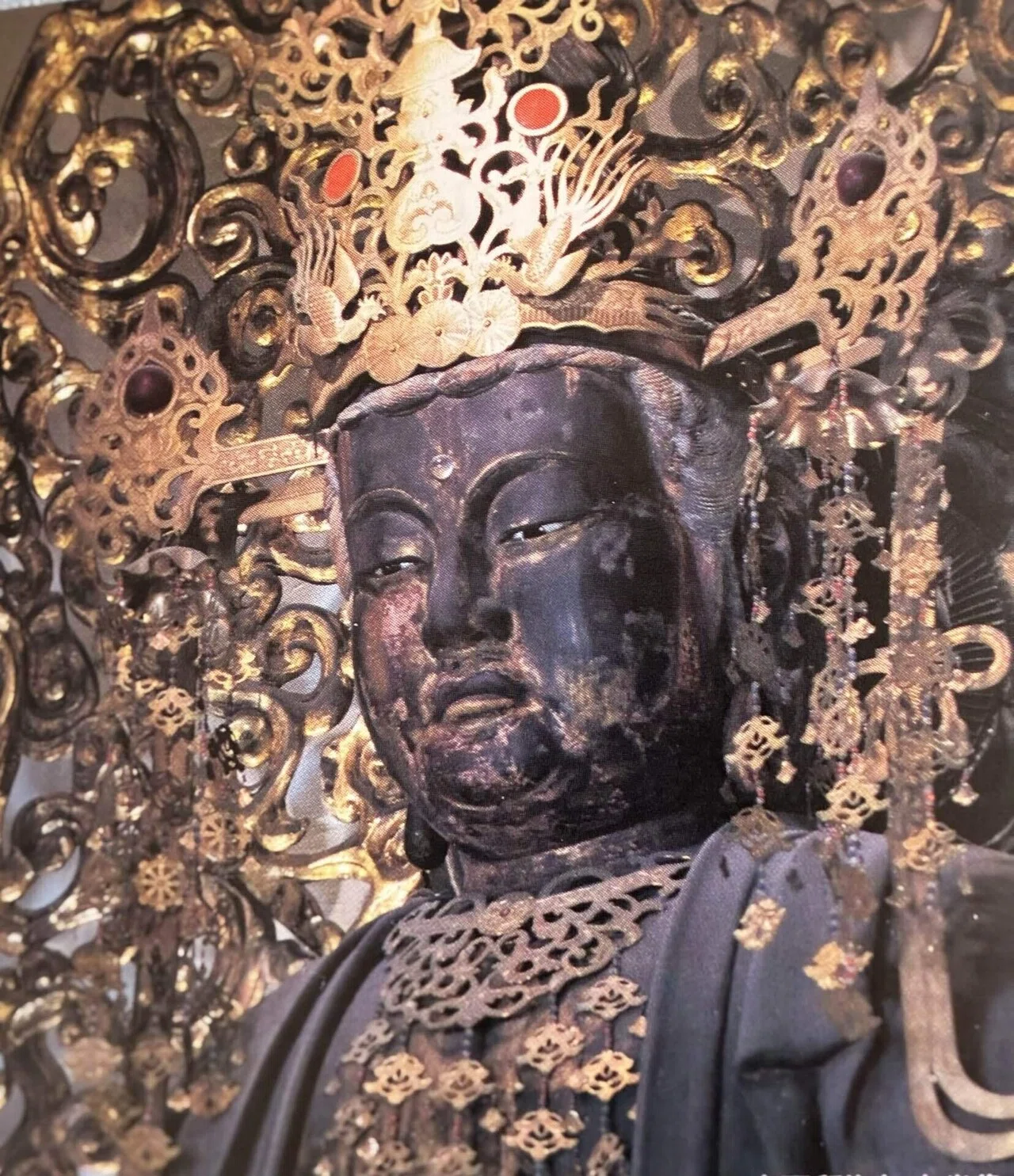 北鎌倉の円覚寺 宝冠釈迦如来坐像(ほうかんしゃかにょらいざぞう)｜merci