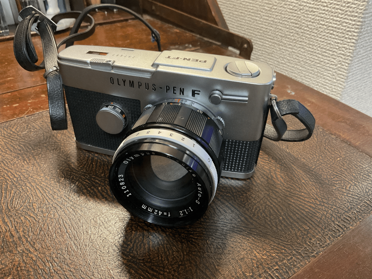 昭和レトロ フィルムカメラ オリンパスペンFTが出てきました。｜こりぽん
