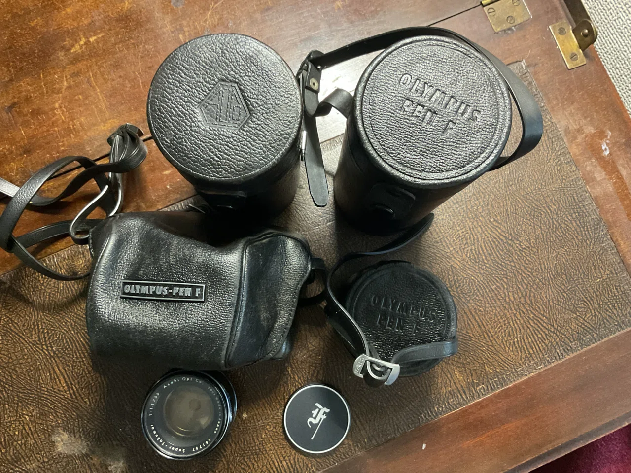 昭和レトロ フィルムカメラ オリンパスペンFTが出てきました。｜こりぽん
