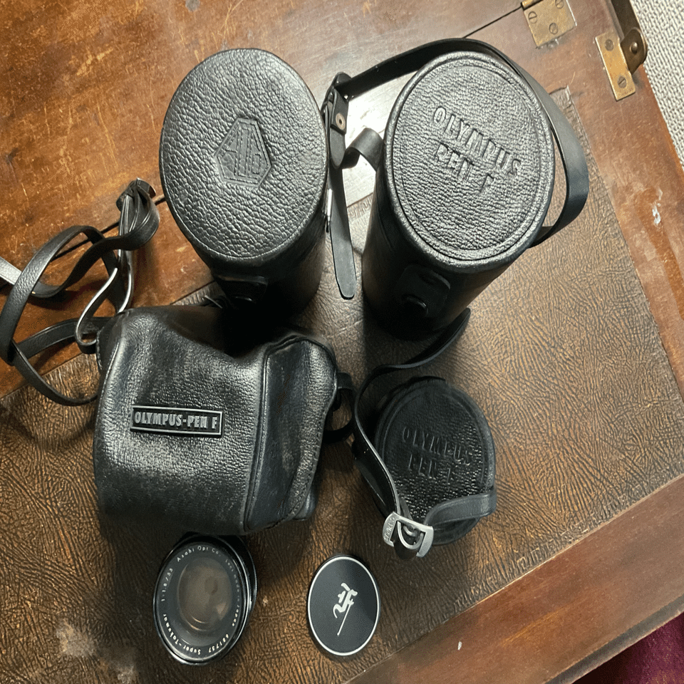 昭和レトロ フィルムカメラ オリンパスペンFTが出てきました。｜こりぽん