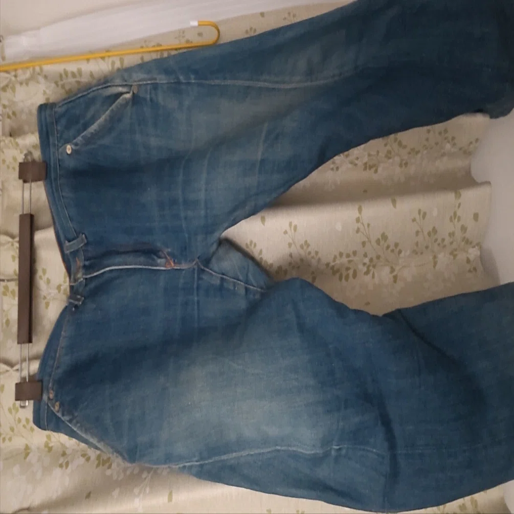 リサイクルショップで見つけたとっておき「Levi's Red 立体裁断デニム
