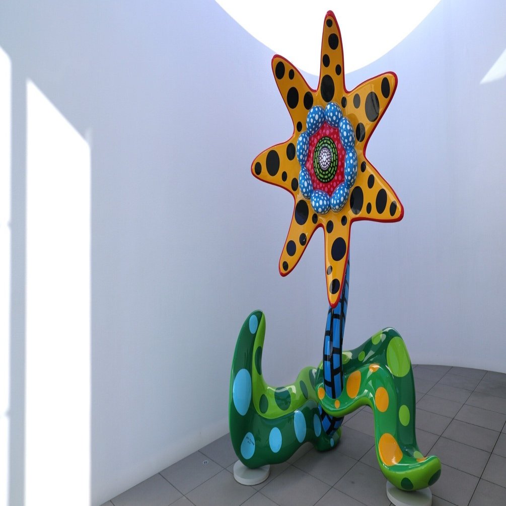 戦いのあとで宇宙の果てで死にたい」 -闘う女/絵を描く少女@草間彌生