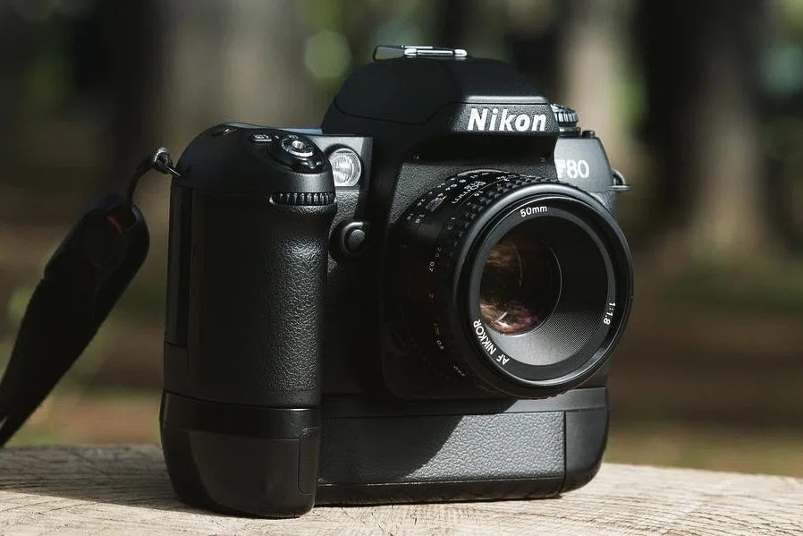 Nikon ニコン F80」 人気がないからこそおすすめしたいフィルムカメラ Nikon ニコン F80」 人気がないからこそおすすめしたいフィルムカメラ