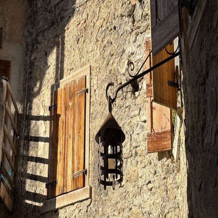 秋の北イタリア旅: ベニスの賑わいから中世の静寂へ｜You and Me